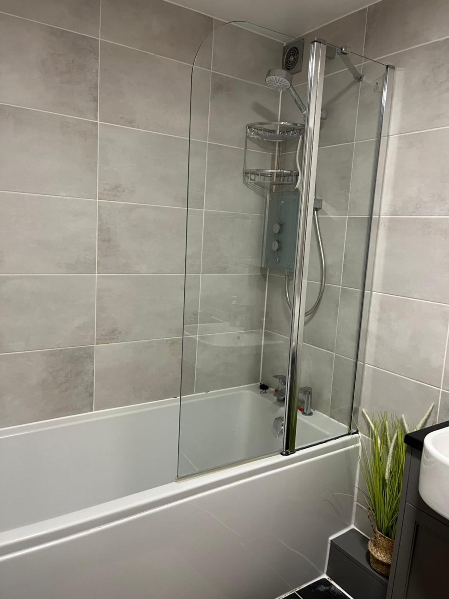 Comfortable Two Bedroom Modern Apartment 런던 외부 사진